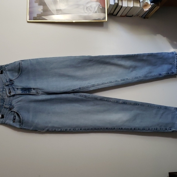 VINTAGE LEE HIGH RISE JEAN'S - Picture 4 of 10